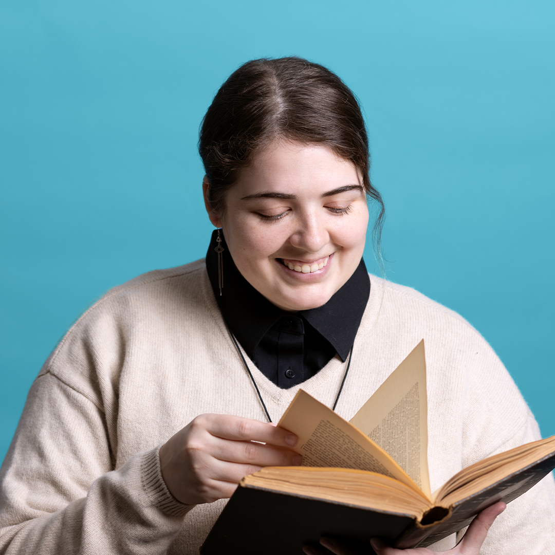 portrait of Christina Andrews